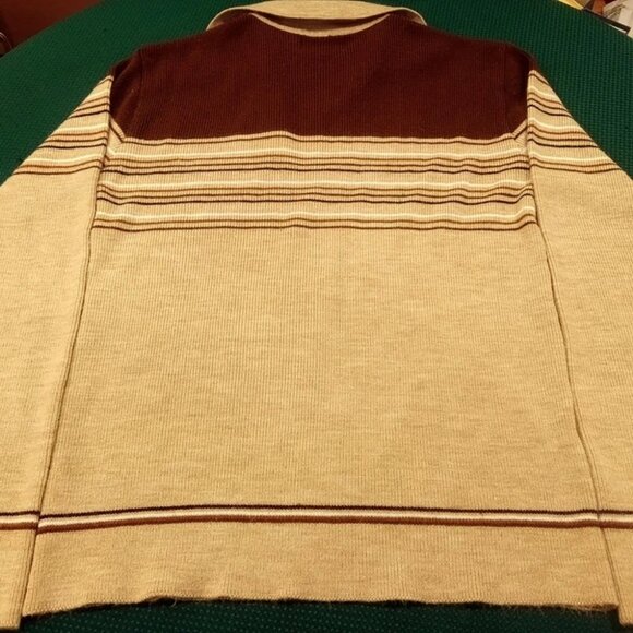 Vintage Montgomery Ward Men's Medium (38-40) Pullover Acrylic Sweater - Picture 2 of 3